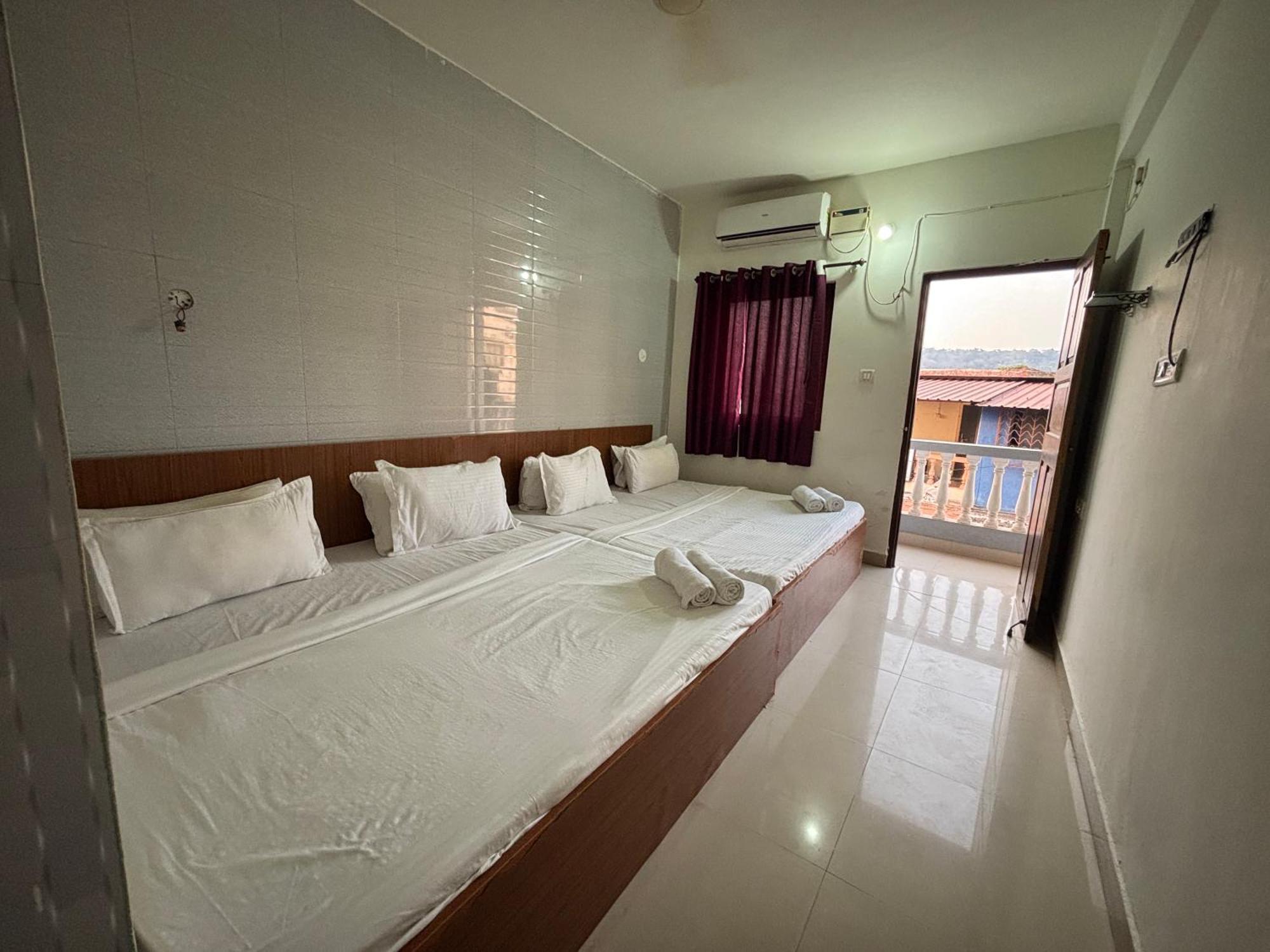 Mehar Rooms Baga Exteriér fotografie
