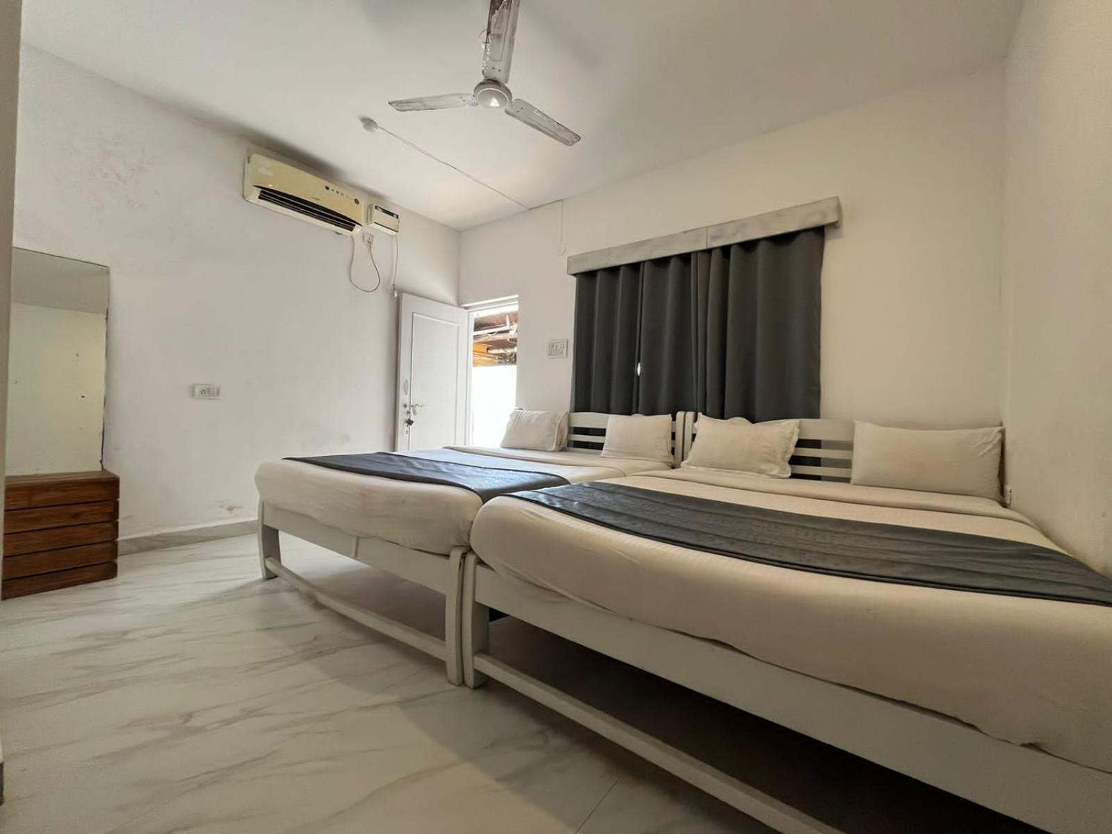 Mehar Rooms Baga Exteriér fotografie
